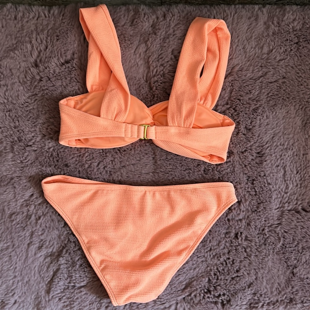 Orange bikini - Picture 2 of 2